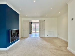 Lounge- click for photo gallery